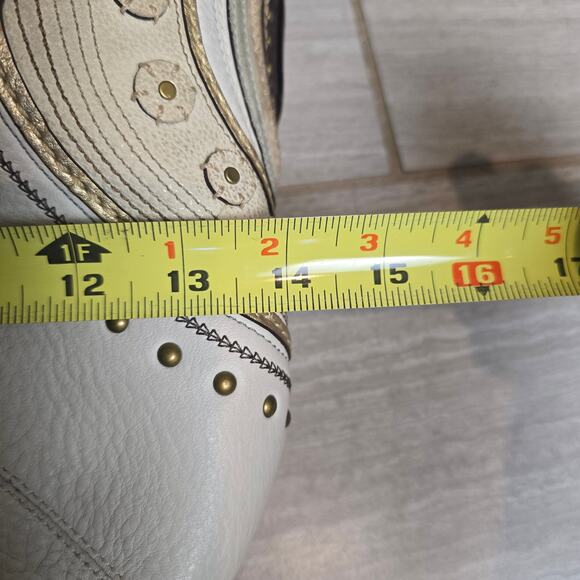 Vintage Coach Hobo Ivory Color, Studded, Appliqued Pebble Leather Handbag - Picture 5 of 9